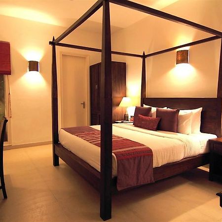 Devraj Niwas Hotel Jaipur Bagian luar foto