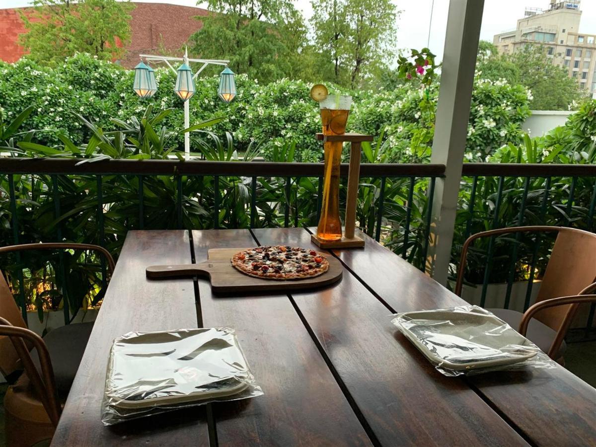 Devraj Niwas Hotel Jaipur Bagian luar foto