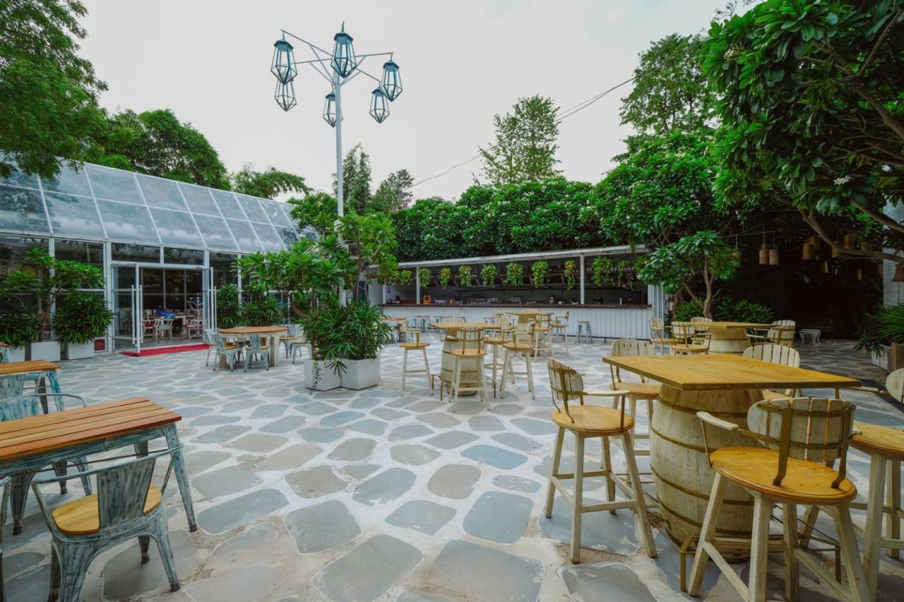 Devraj Niwas Hotel Jaipur Bagian luar foto