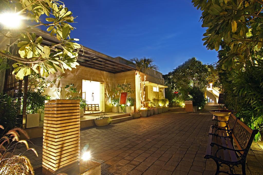 Devraj Niwas Hotel Jaipur Bagian luar foto
