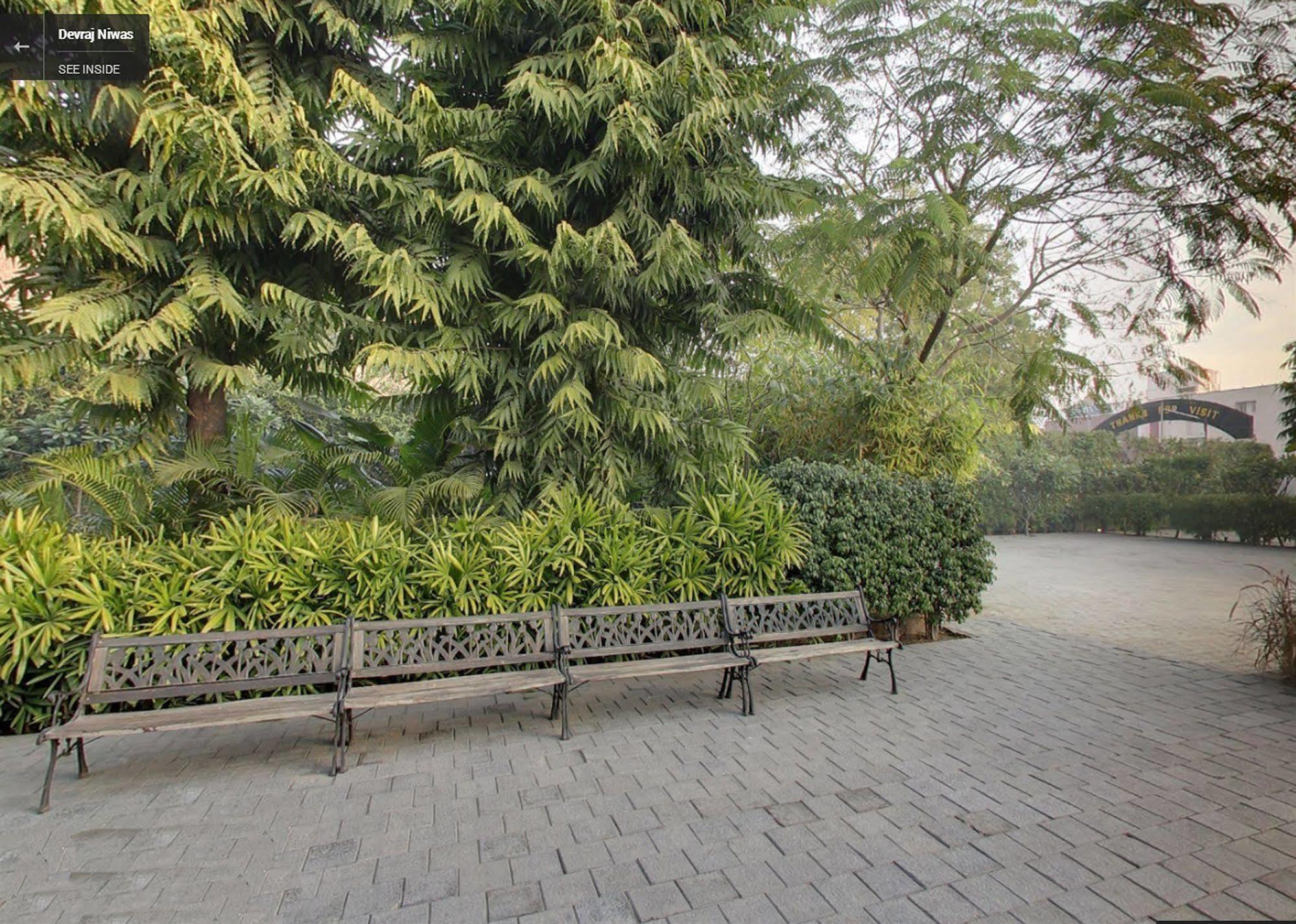 Devraj Niwas Hotel Jaipur Bagian luar foto